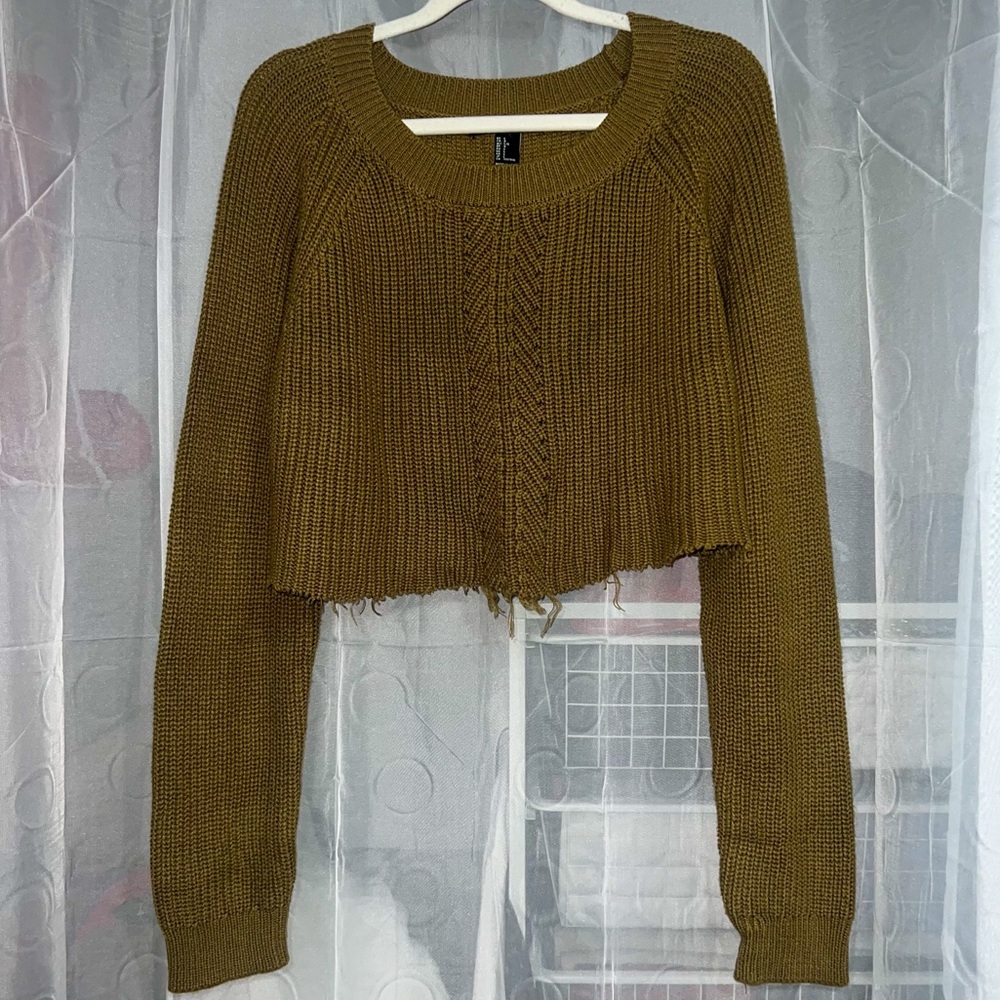 Forever 21 Olive Green Cable Knit Distressed Raw Hem Cropped Sweater, Size L